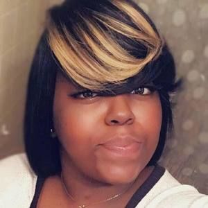 Meet your Posher, Dennisha